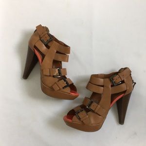 Guess High Heels in Tan